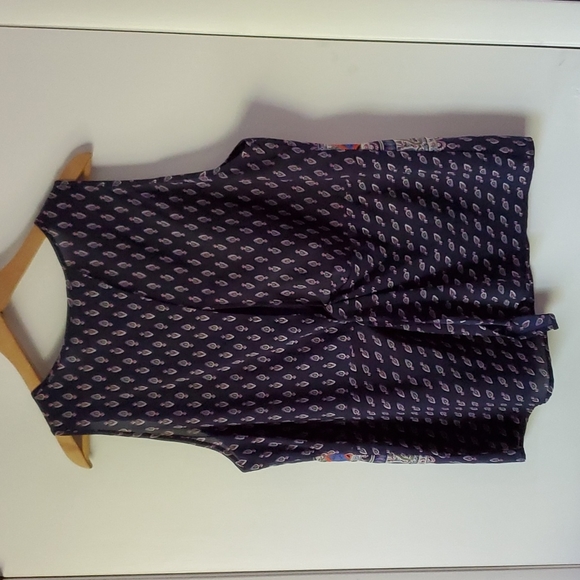 Cute tank top with open back detail, size XXL - Picture 2 of 3